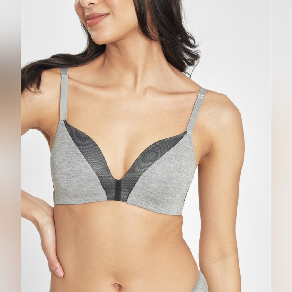 NWOT Lively All Day Deep V No Wire Bra Grey Black Mesh Convertible Racerback 36C